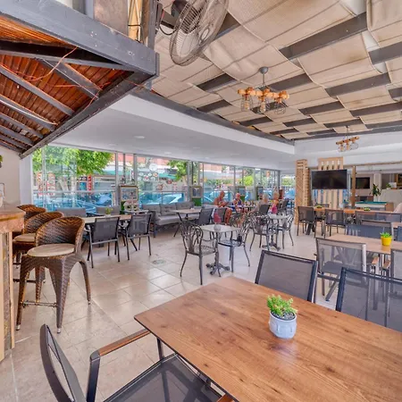 Kleopatra Icaria 아파트호텔 알란야