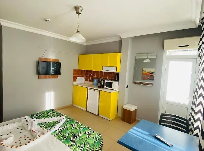 Kleopatra Icaria Aparthotel 3*